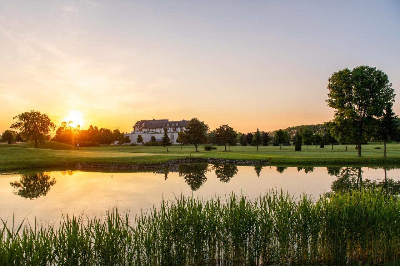 Greenfield Hotel Golf & Spa Бік Екстер'єр фото