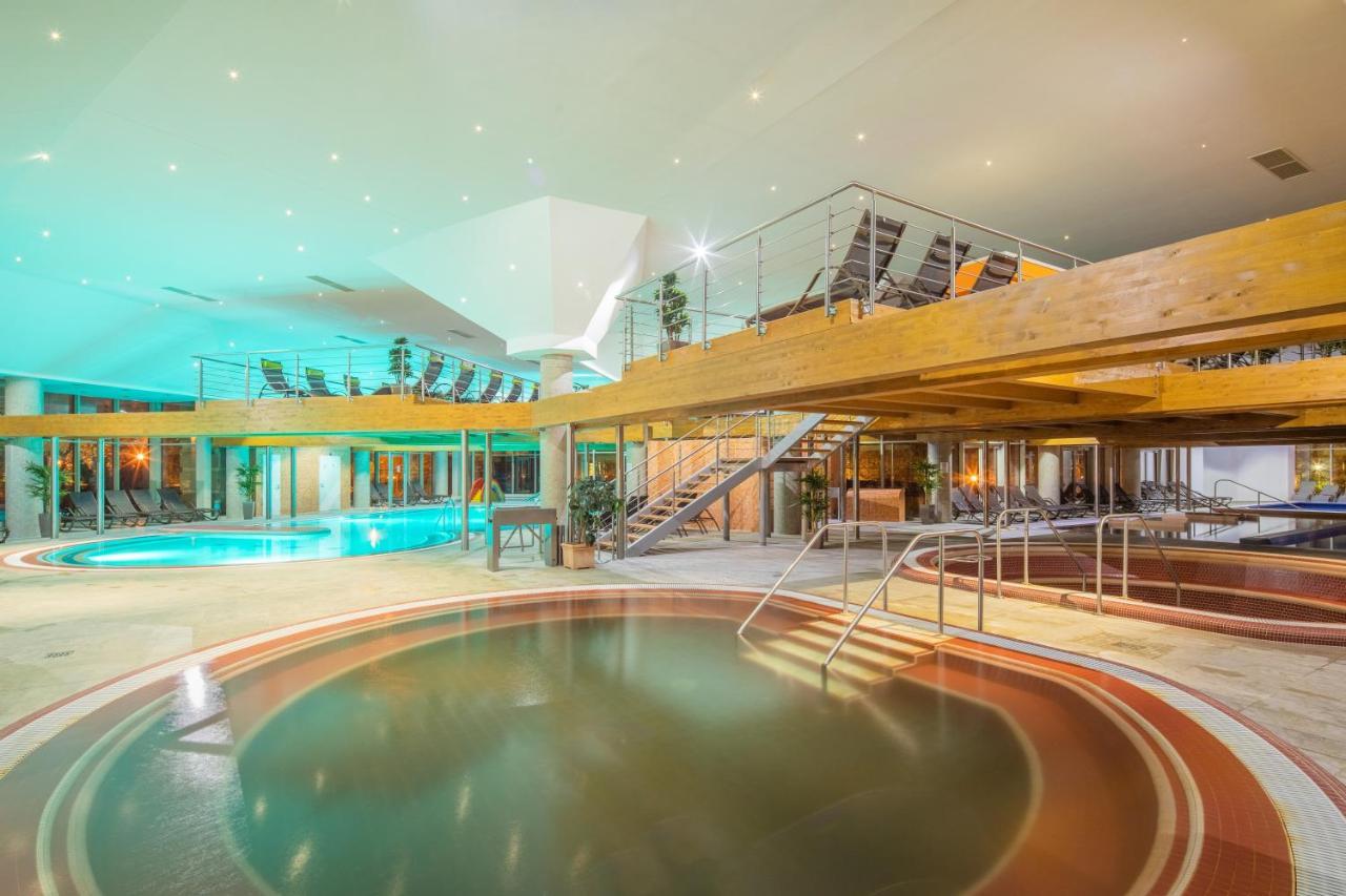 Greenfield Hotel Golf & Spa Бік Екстер'єр фото