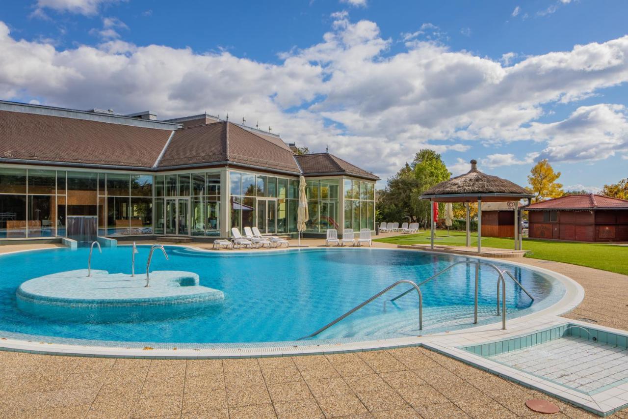 Greenfield Hotel Golf & Spa Бік Екстер'єр фото