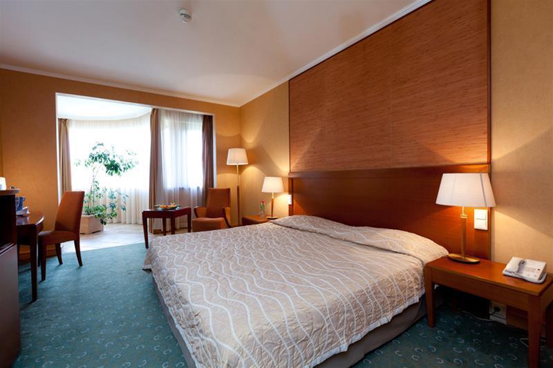 Greenfield Hotel Golf & Spa Бік Екстер'єр фото