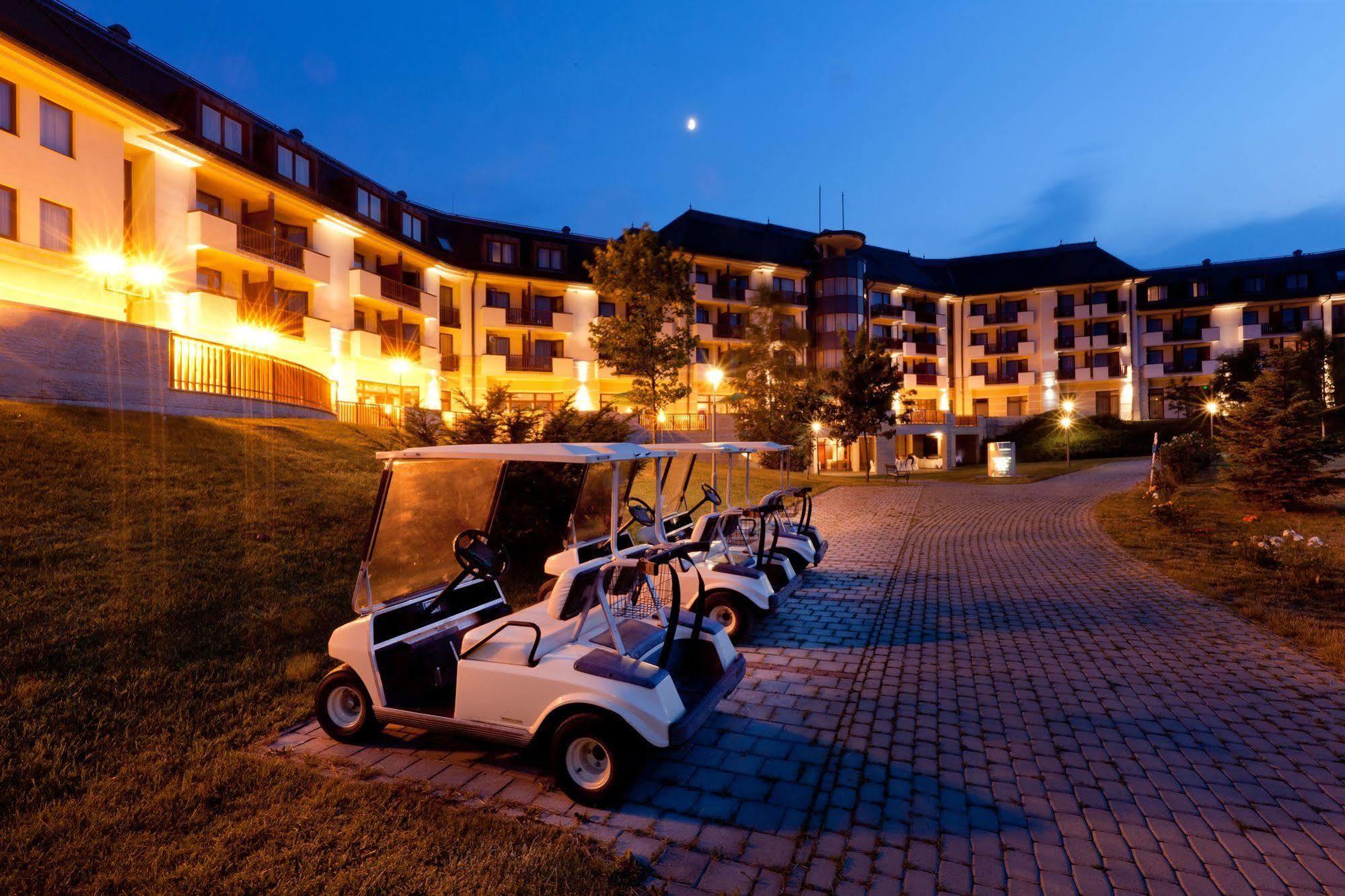 Greenfield Hotel Golf & Spa Бік Екстер'єр фото