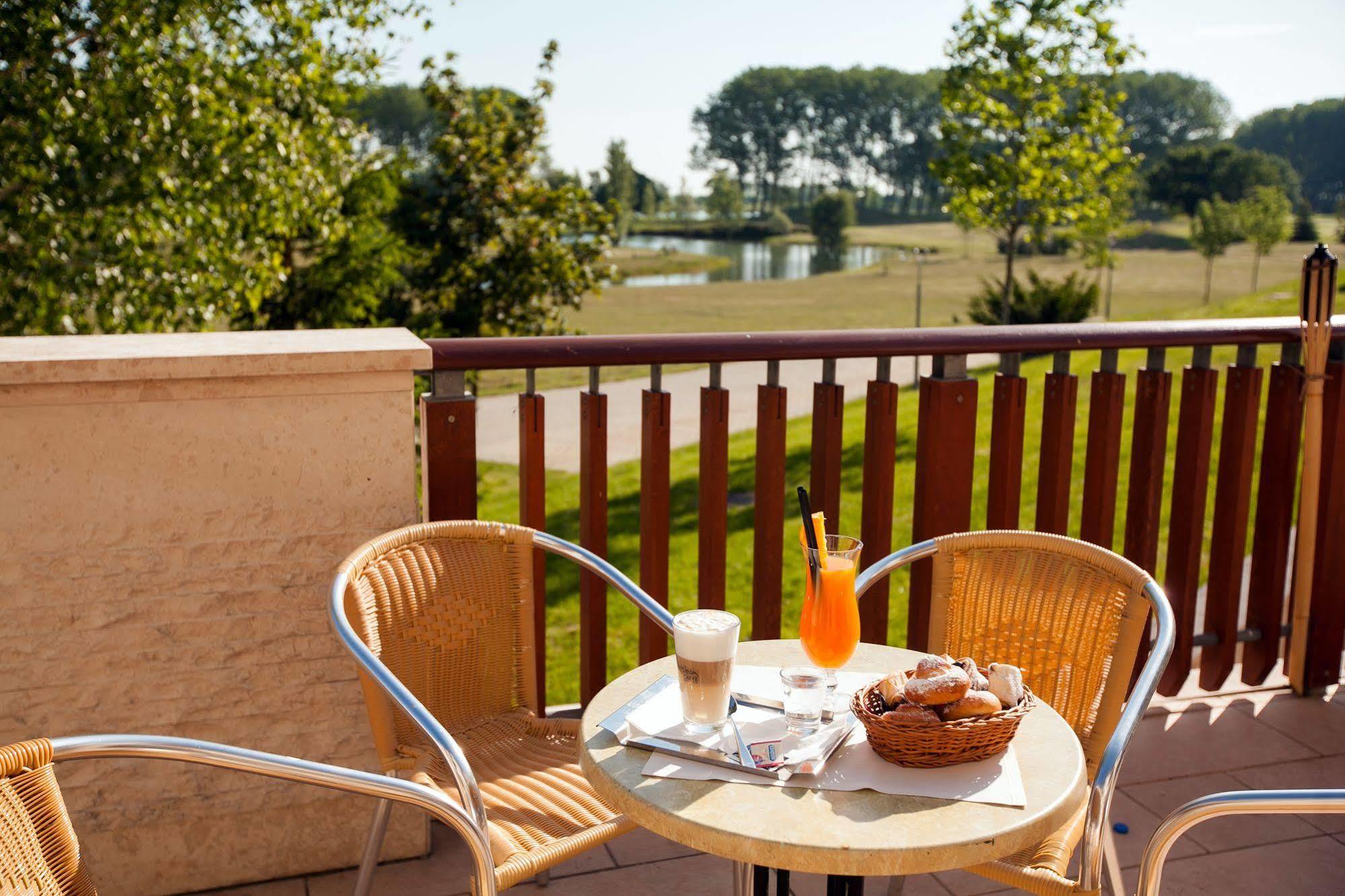 Greenfield Hotel Golf & Spa Бік Екстер'єр фото